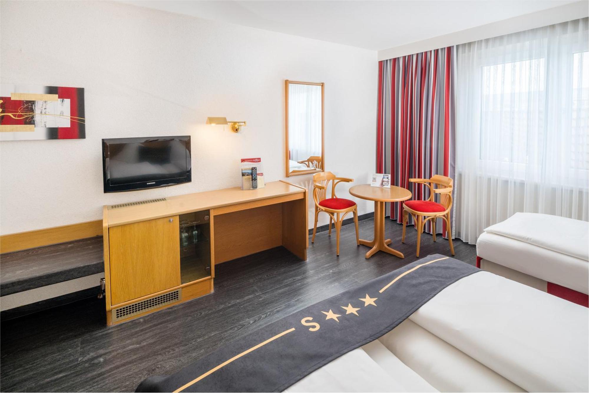 4-Laender-Hotel Deutschmann Брегенц Экстерьер фото